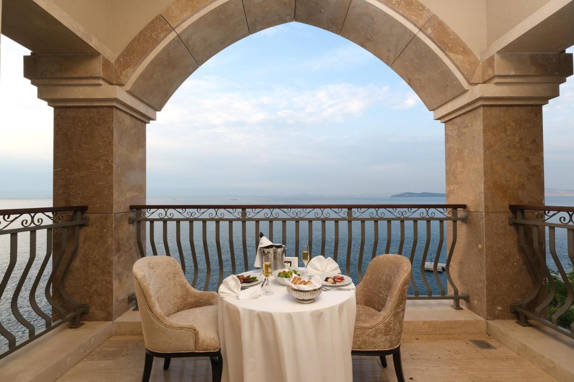Birun Ada Hotel Burgazada Extérieur photo